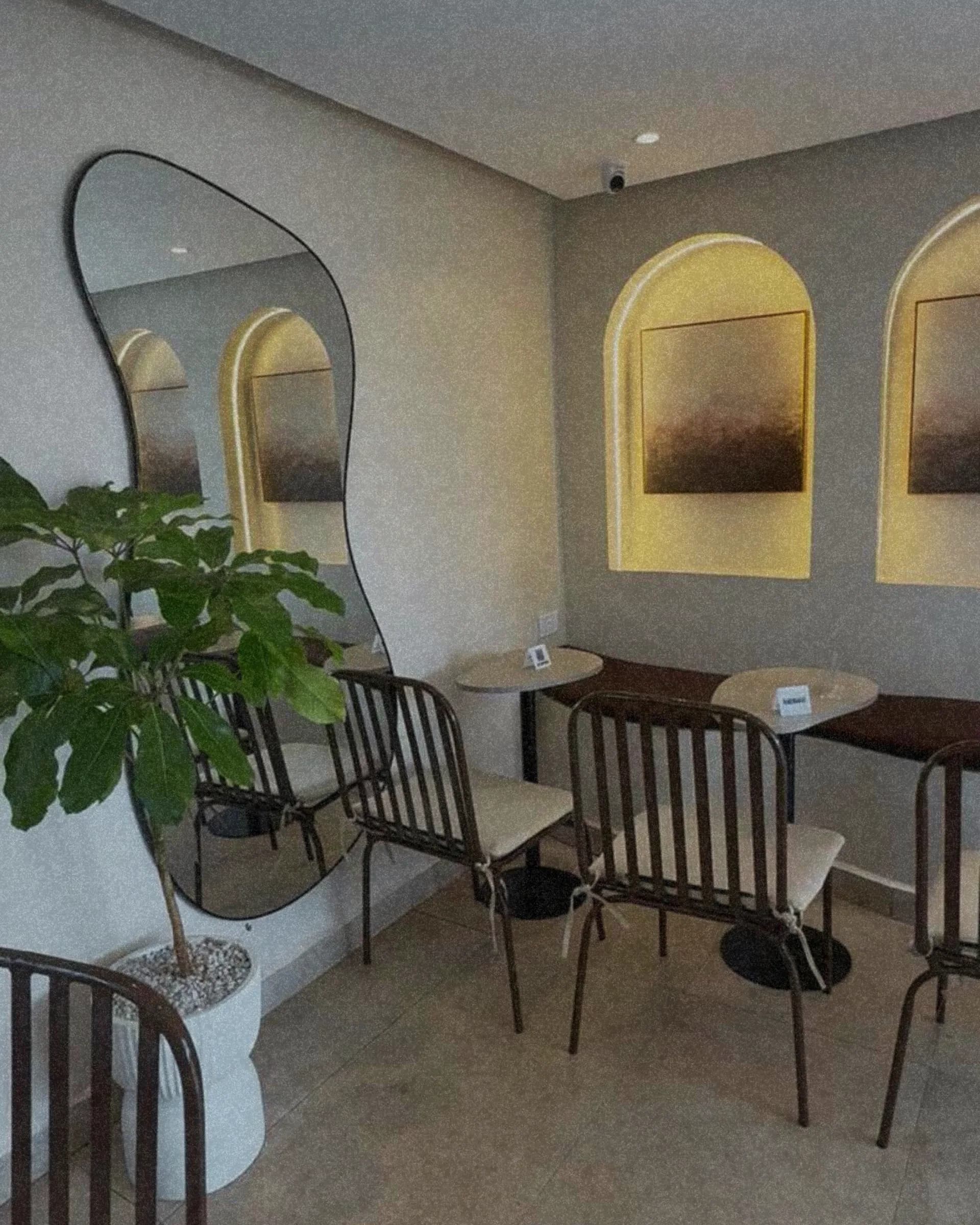 Karak & Go interior